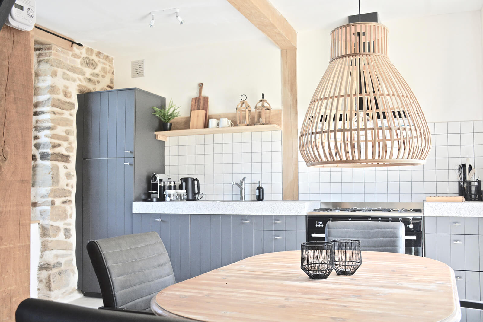 Kitchen Holiday home LOTT Saint Germain les Belles country kitchen natural stone counter top