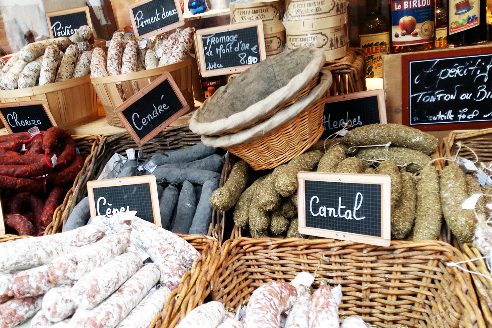 Vakantietips markten en brocantes ontdekken in de Haute-Vienne (Nouvelle-Aquitaine) Frankrijk.