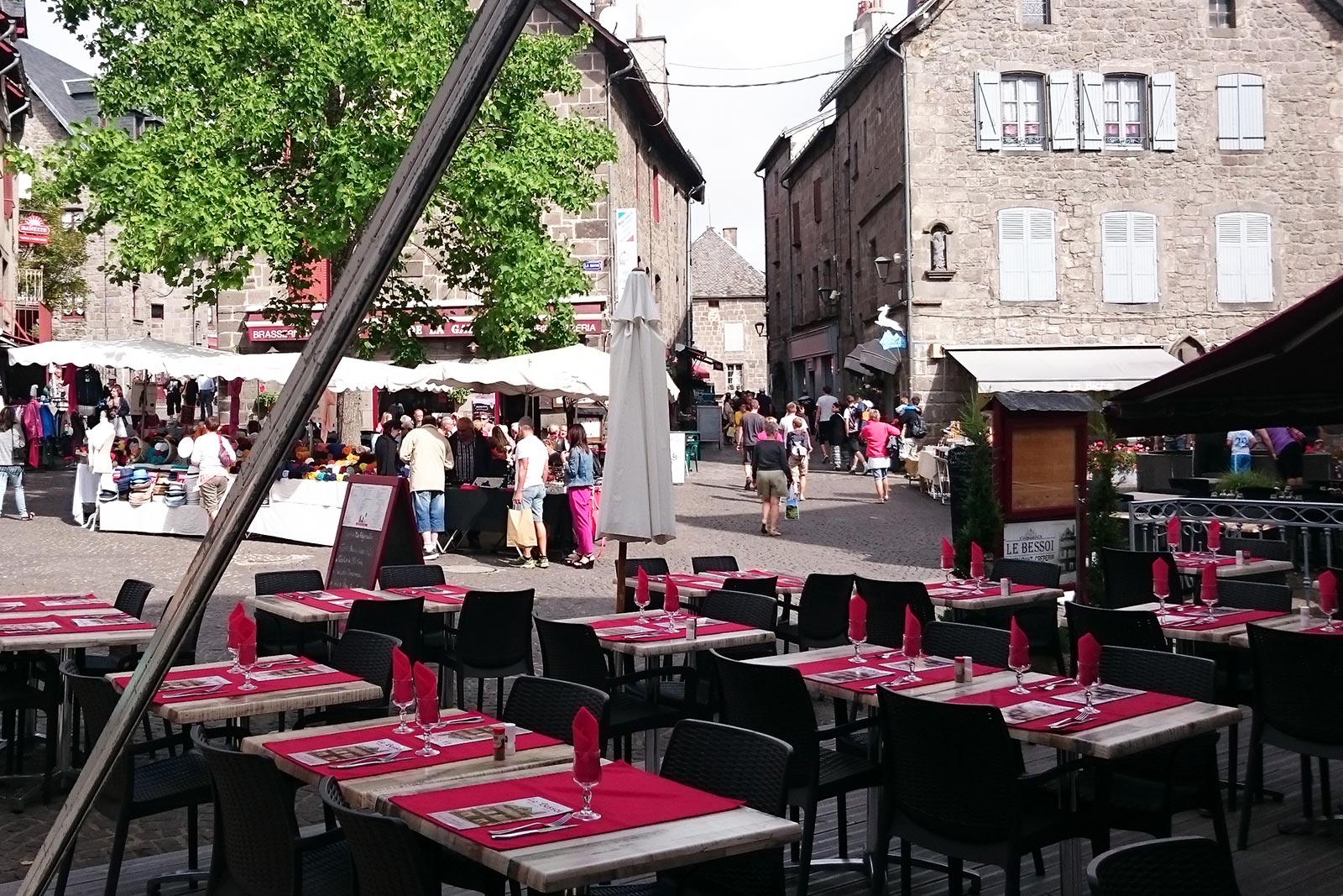 Eten en drinken restaurants in de Puy-de-Dôme Frankrijk