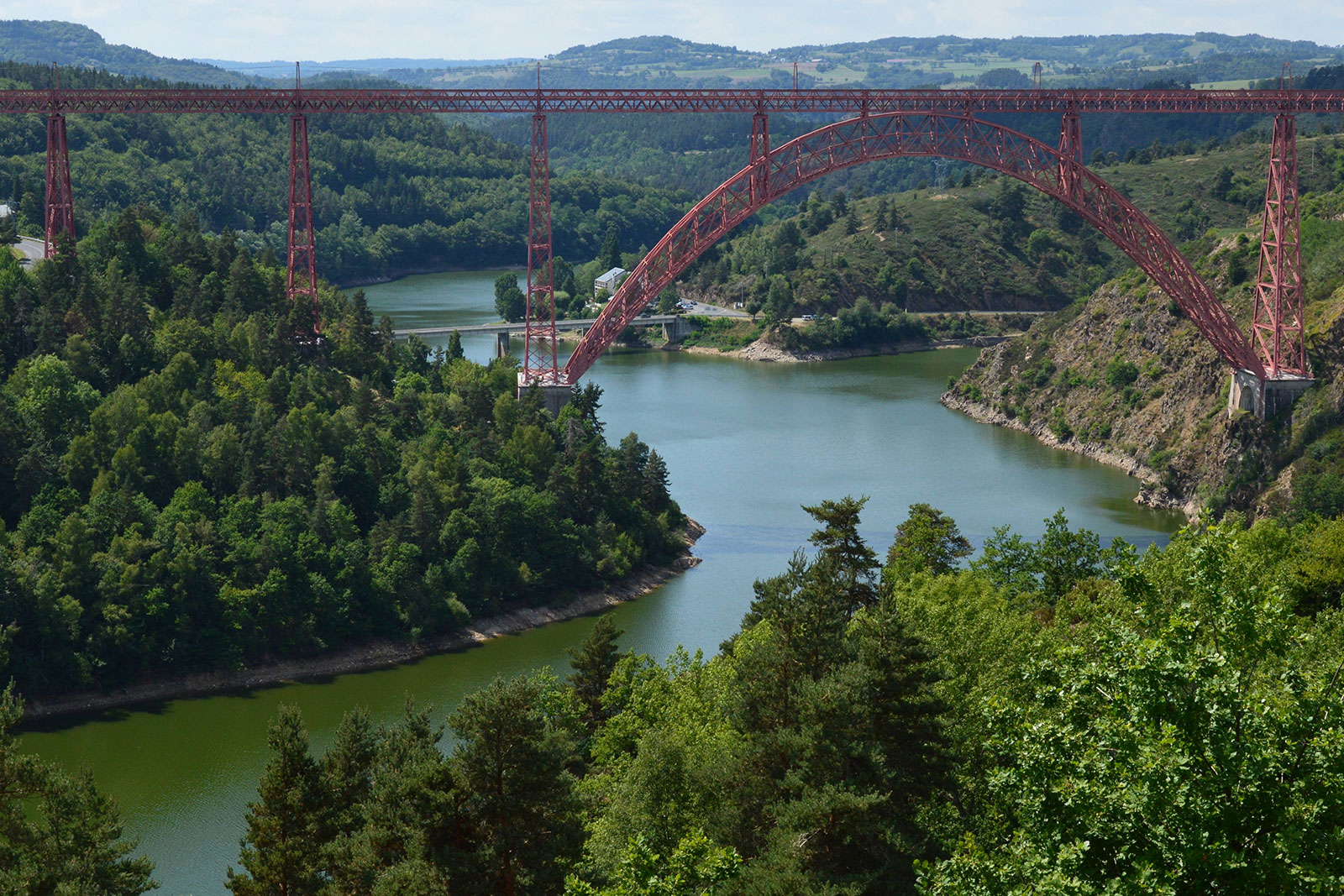 Vakantietips dagtrips ontdekken Aveyron (Occitanië), Frankrijk Viaduc de Garabit.