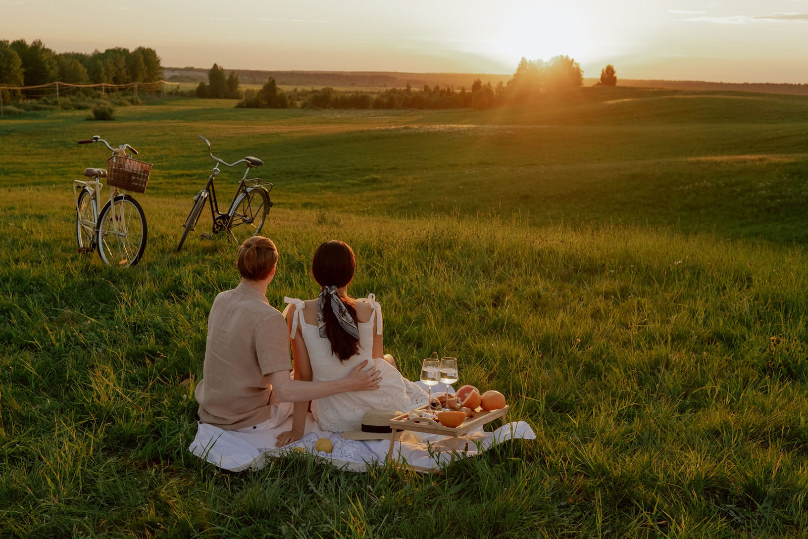 Explore the beautiful French nature and breathtaking landscapes during a cycling holiday!