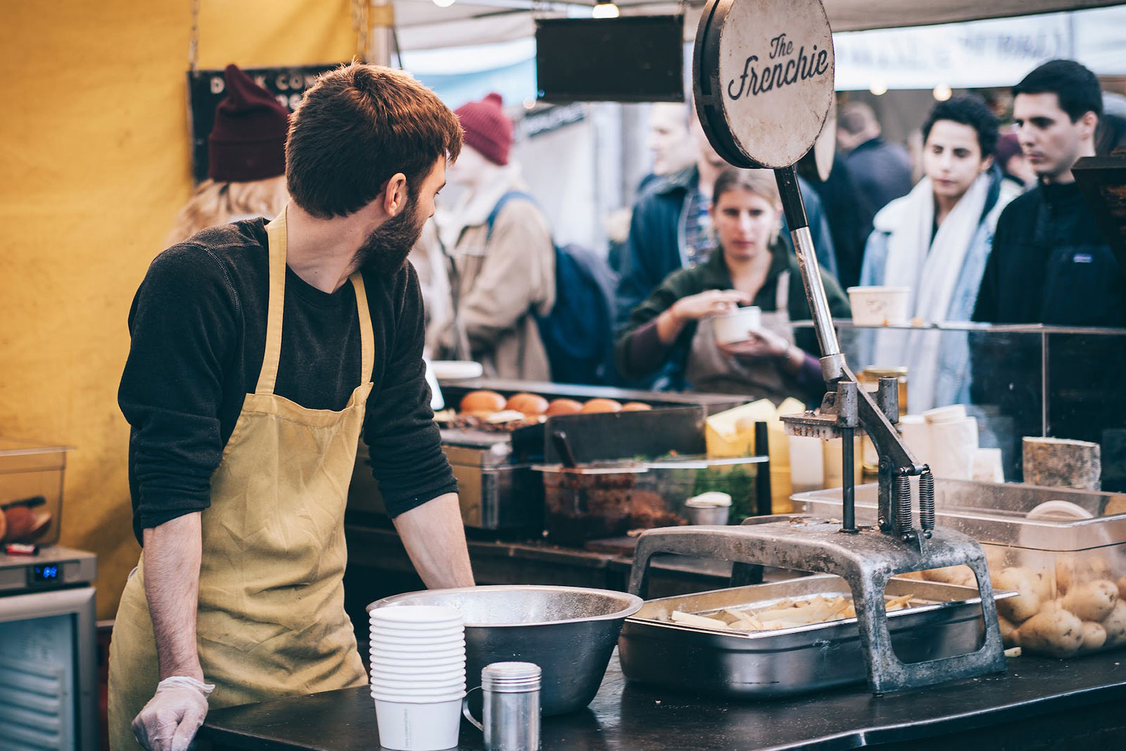 Holiday tips discover markets and brocantes in the Hérault (Occitania) France.