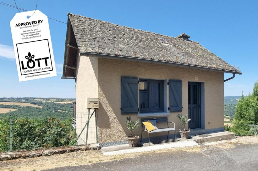 Vakantiehuis LOTT Mur-de-Barrez Frankrijk (Aveyron, Occitanië). Romantisch vakantiehuis met fantastisch panoramisch uitzicht in Frankrijk.
