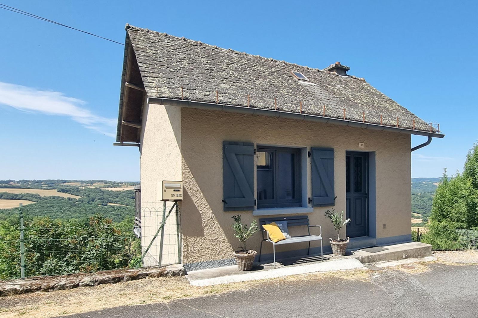 Vakantiehuis LOTT Mur-de-Barrez Frankrijk (Aveyron, Occitanië). Romantisch vakantiehuis met panoramische uitzicht in Frankrijk.